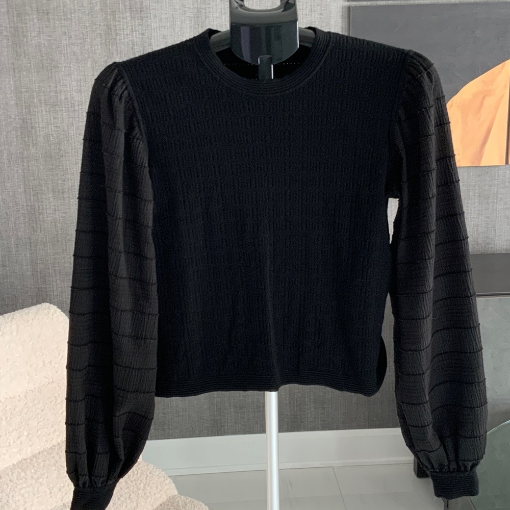Club Monaco Black puffy sleeves knit sweater - M